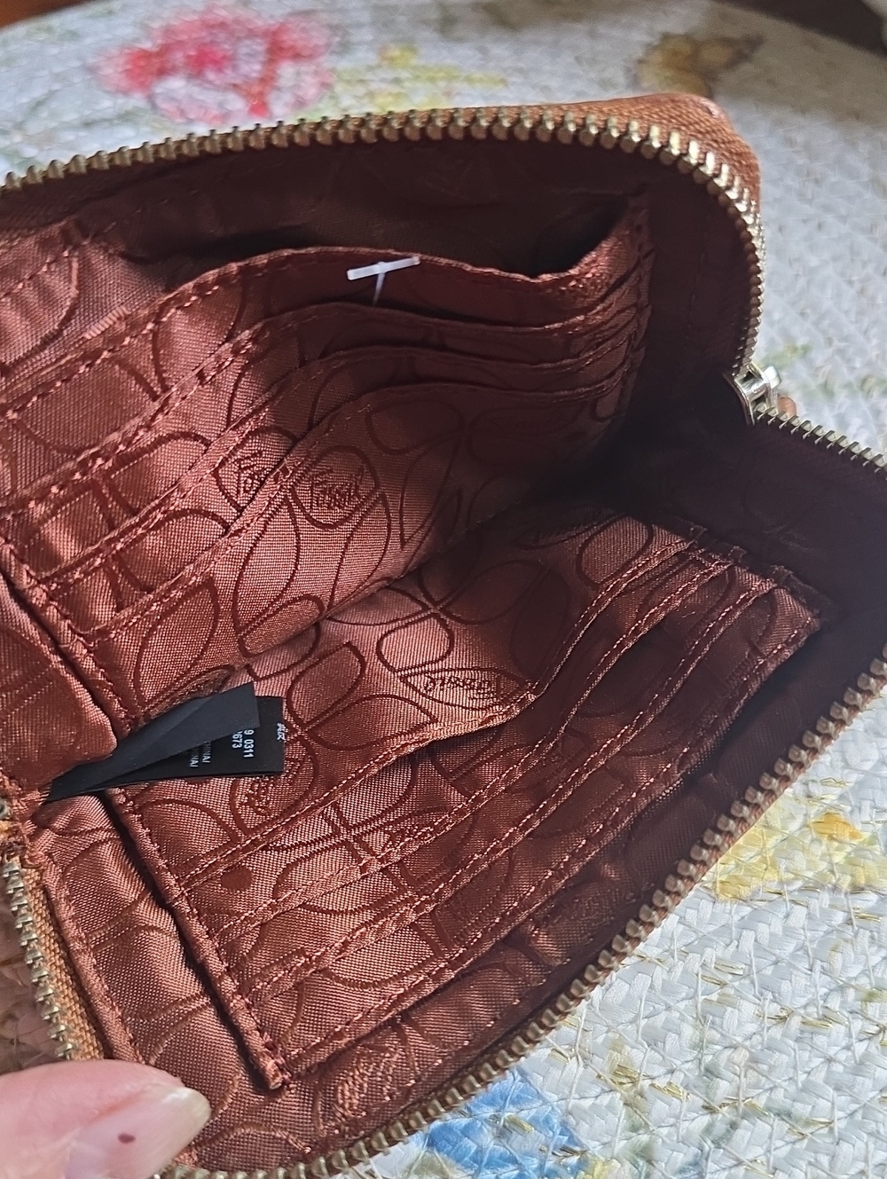 Fossil Wallet/Credit Card Holder - Picture 6 of 6